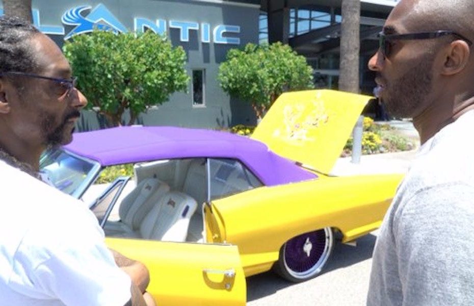 Snoop Dogg Gives Kobe Bryant A Lakers-Themed Convertible